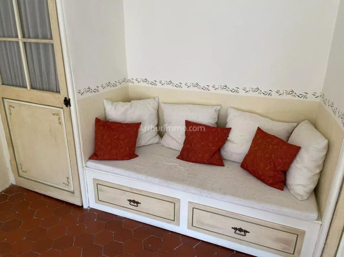 Image No.17-5 Bed House for sale