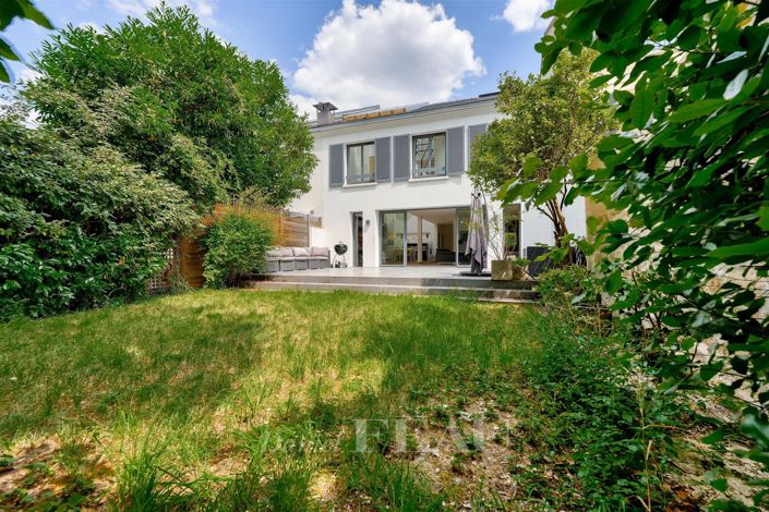 Image No.14-5 Bed House for sale