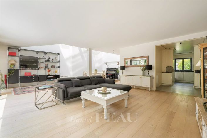 Image No.7-5 Bed House for sale