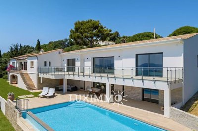 6 Bed House for sale