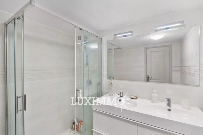 Image No.12-6 Bed House for sale