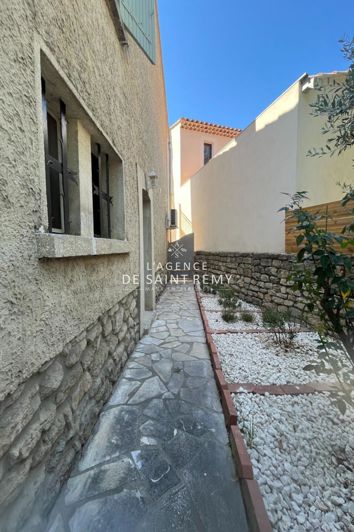 Image No.10-3 Bed House for sale