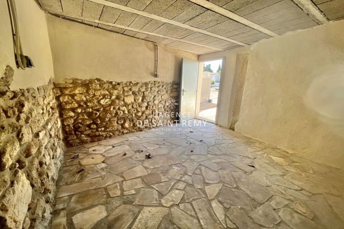 Image No.11-3 Bed House for sale