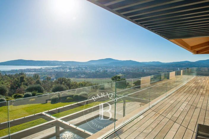 Image No.9-5 Bed House for sale