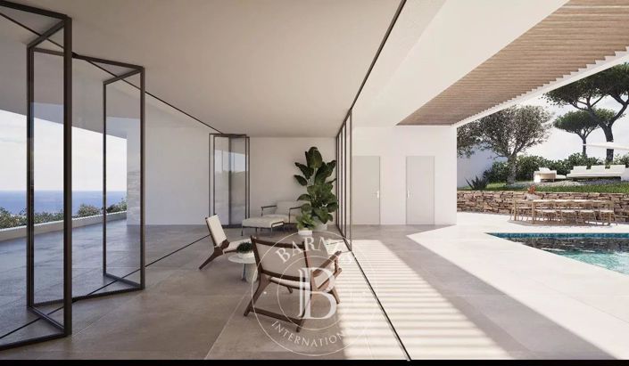 Image No.4-5 Bed House for sale