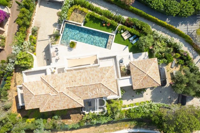 Image No.5-5 Bed House for sale