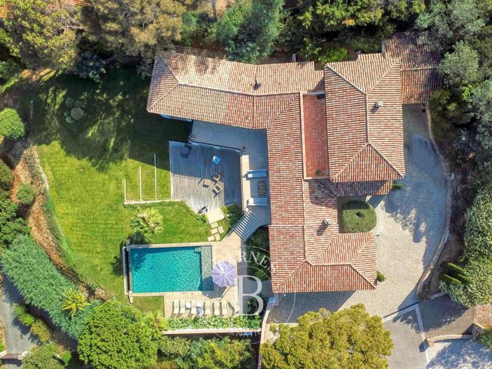 Image No.3-9 Bed House for sale