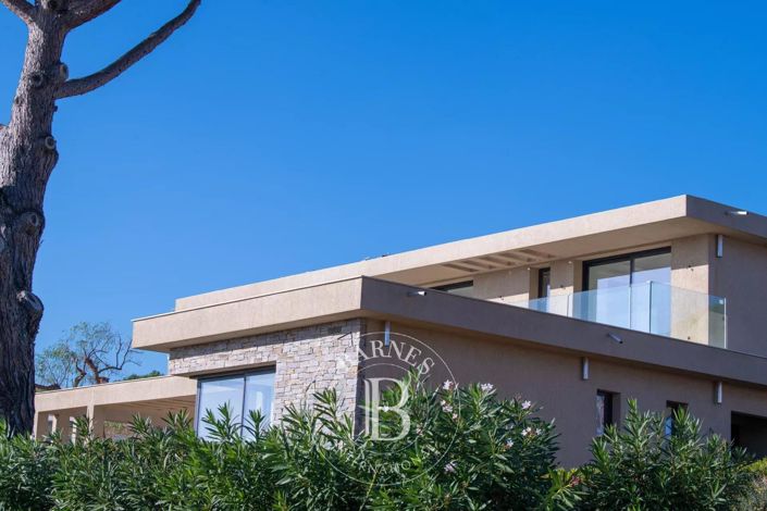 Image No.7-4 Bed House for sale