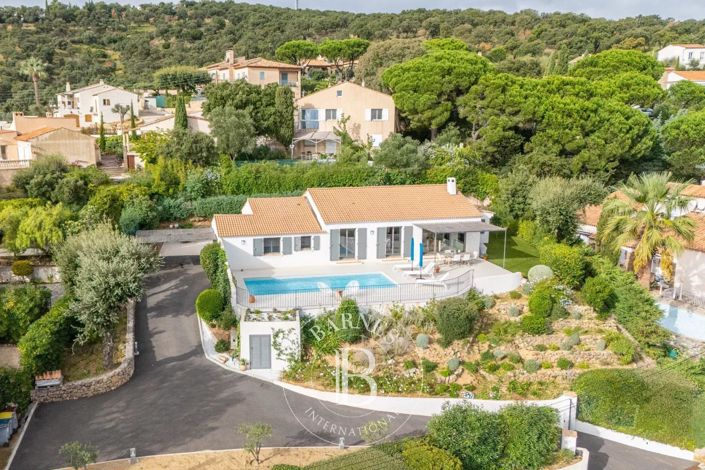 Image No.1-3 Bed House for sale