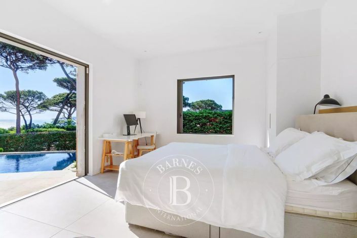 Image No.4-4 Bed House for sale