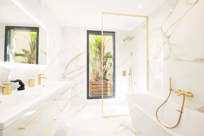 Image No.11-5 Bed House for sale