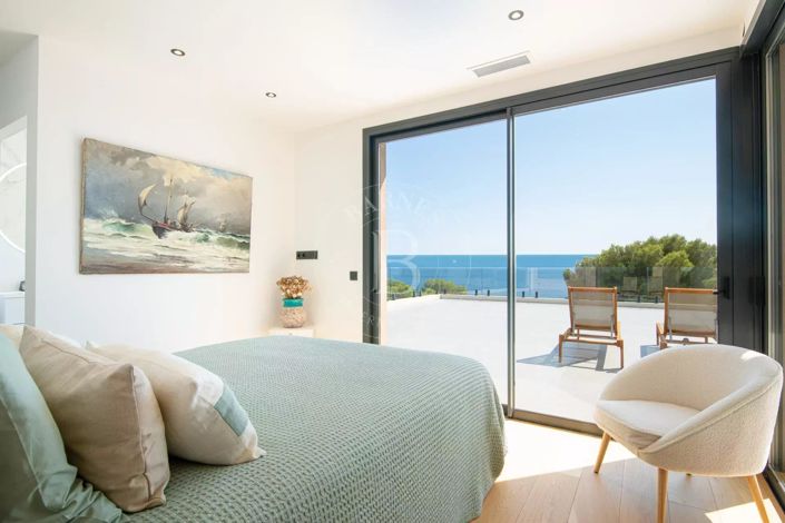 Image No.12-5 Bed House for sale