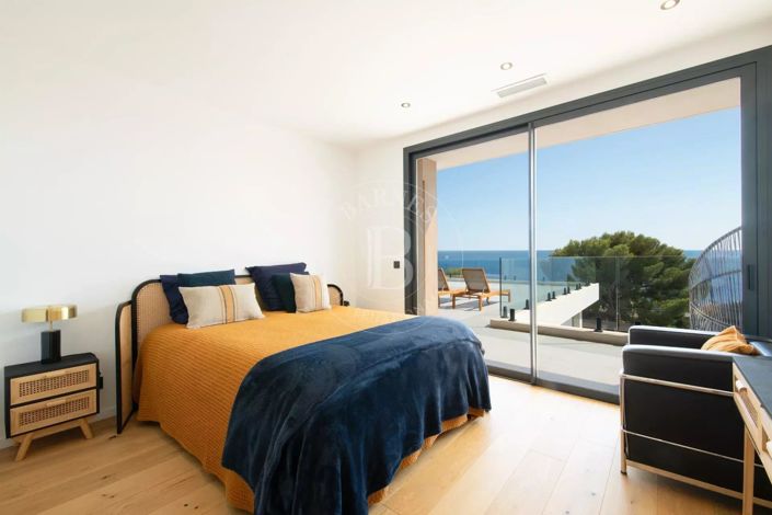 Image No.15-5 Bed House for sale