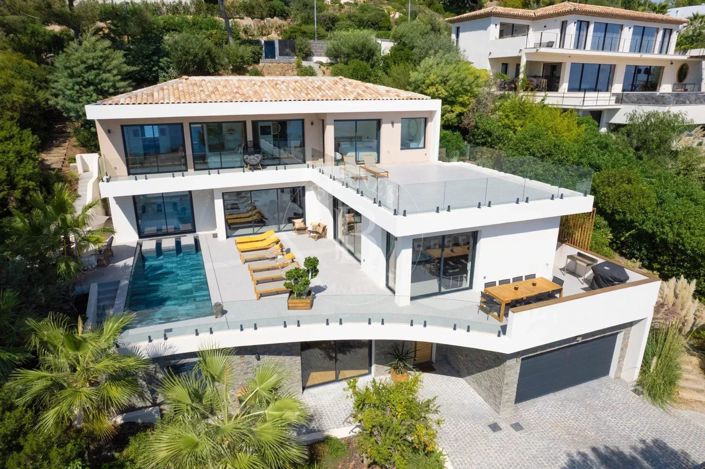 Image No.2-5 Bed House for sale