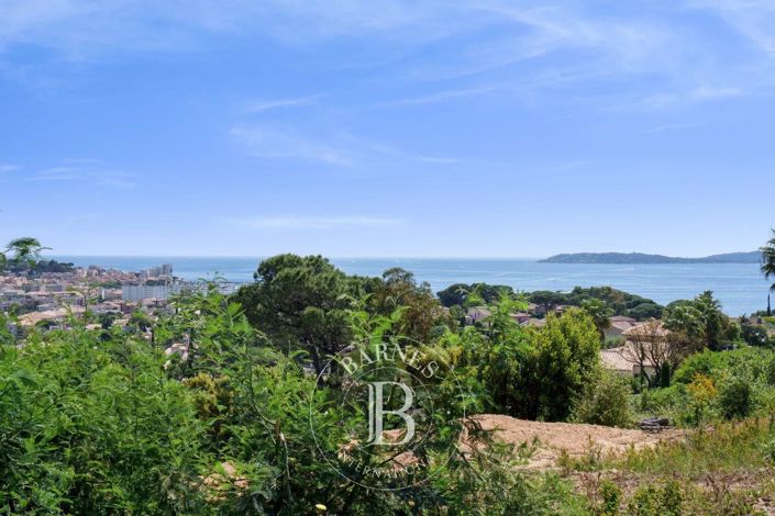 Image No.5-5 Bed House for sale