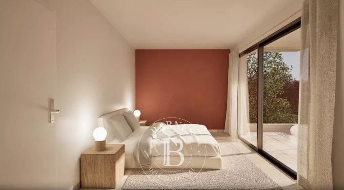 Image No.20-7 Bed House for sale