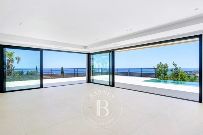 Image No.29-7 Bed House for sale