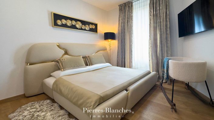 Image No.8-3 Bed House for sale