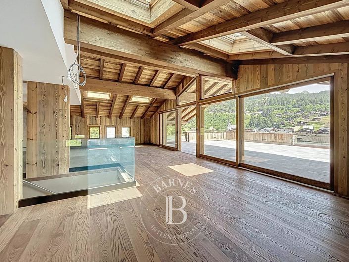 Image No.17-5 Bed House for sale