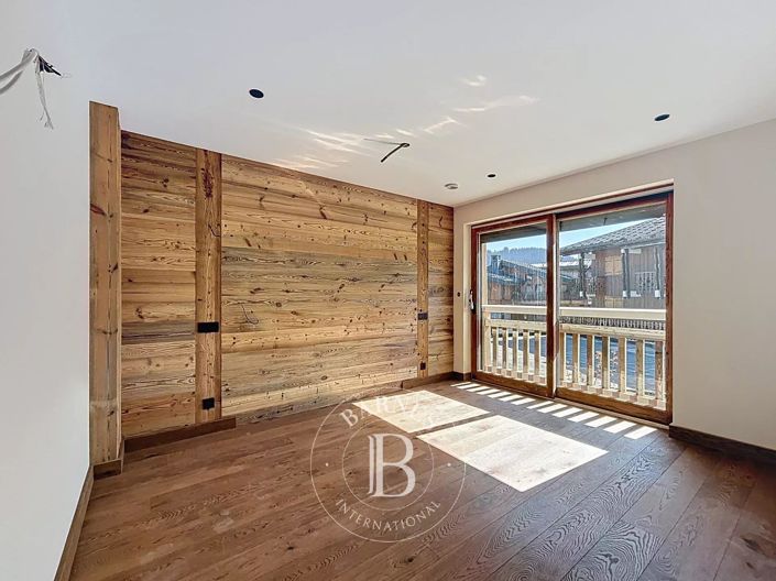 Image No.19-5 Bed House for sale