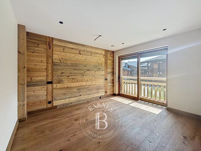 Image No.21-5 Bed House for sale