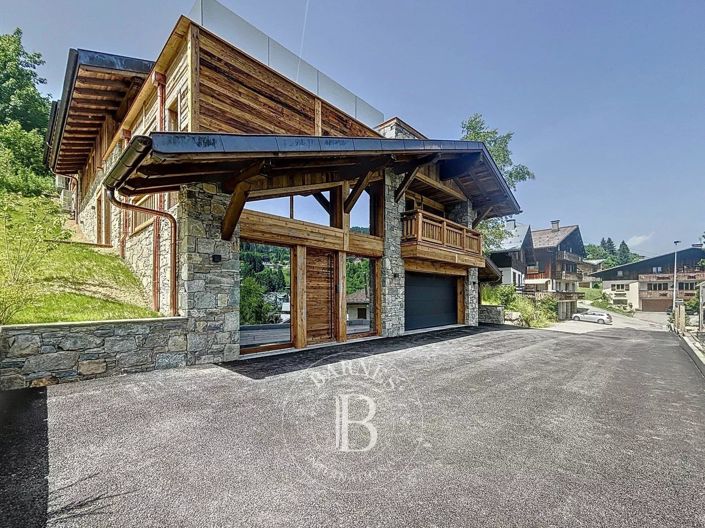 Image No.6-5 Bed House for sale