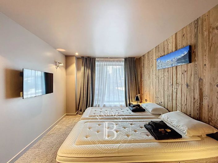 Image No.15-6 Bed Apartment for sale