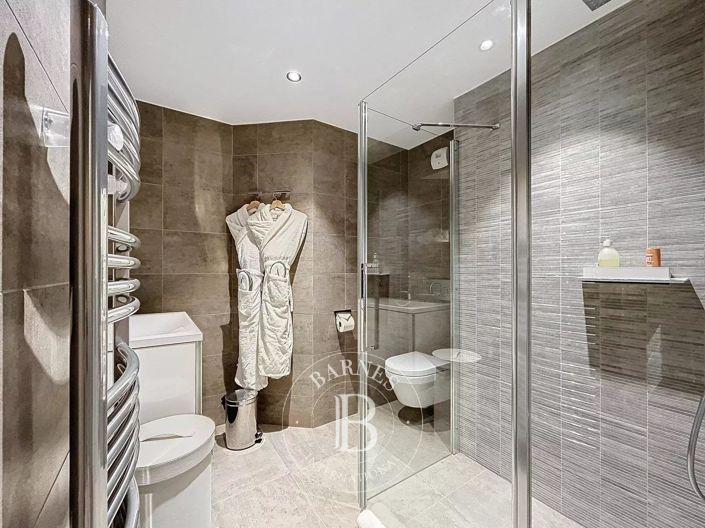 Image No.17-4 Bed Apartment for sale