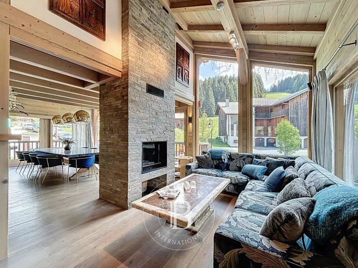 Image No.1-6 Bed House for sale