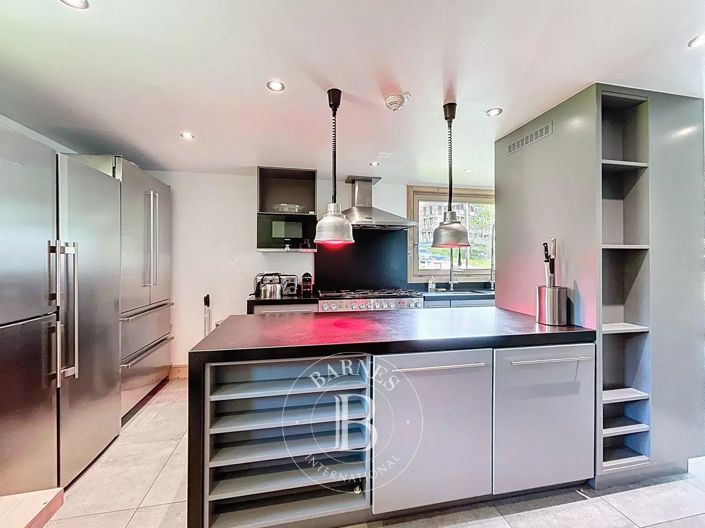 Image No.10-6 Bed House for sale