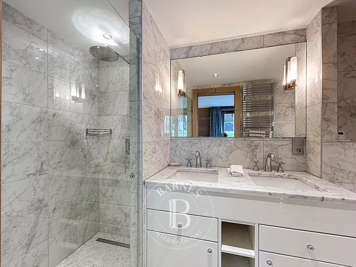 Image No.27-6 Bed House for sale