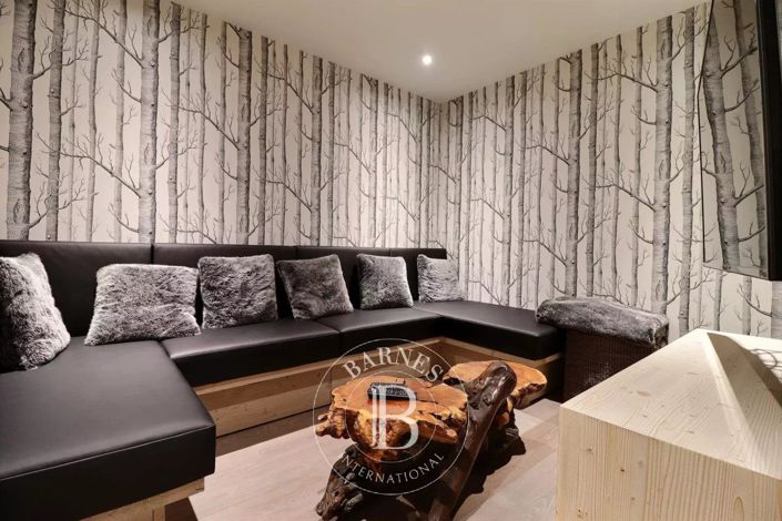 Image No.29-6 Bed House for sale