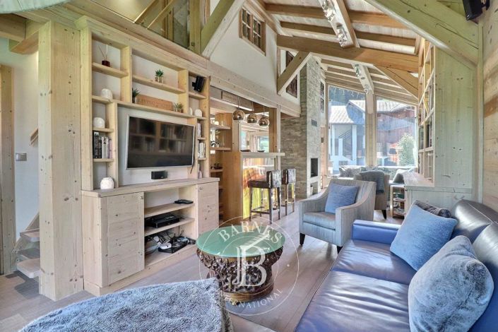 Image No.6-6 Bed House for sale