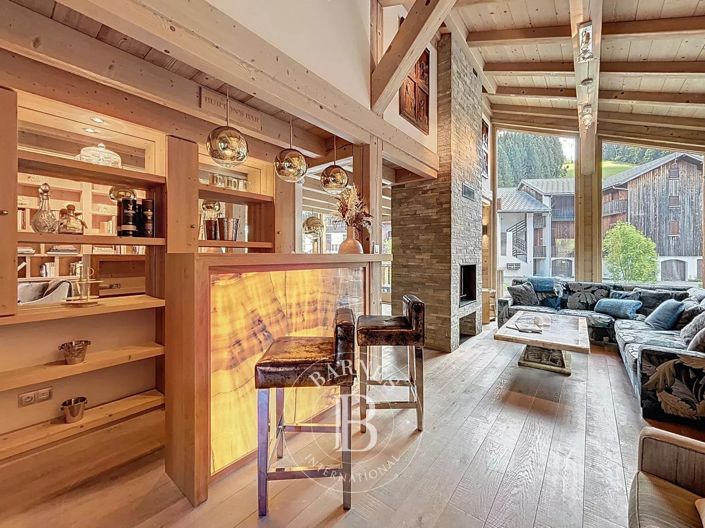 Image No.9-6 Bed House for sale