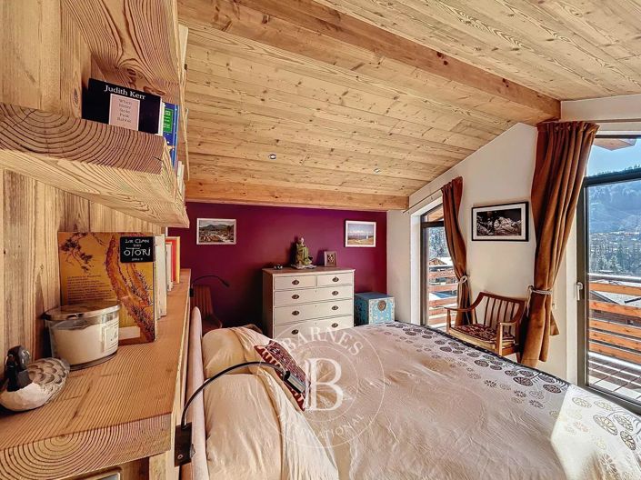 Image No.17-6 Bed House for sale