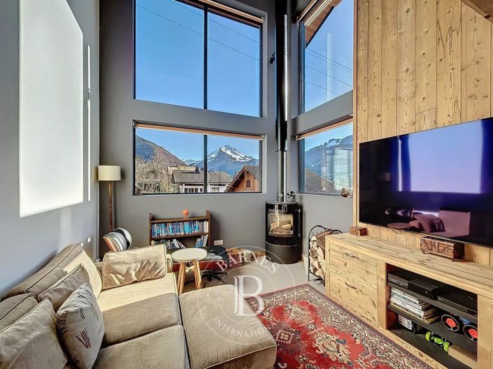 Image No.4-6 Bed House for sale