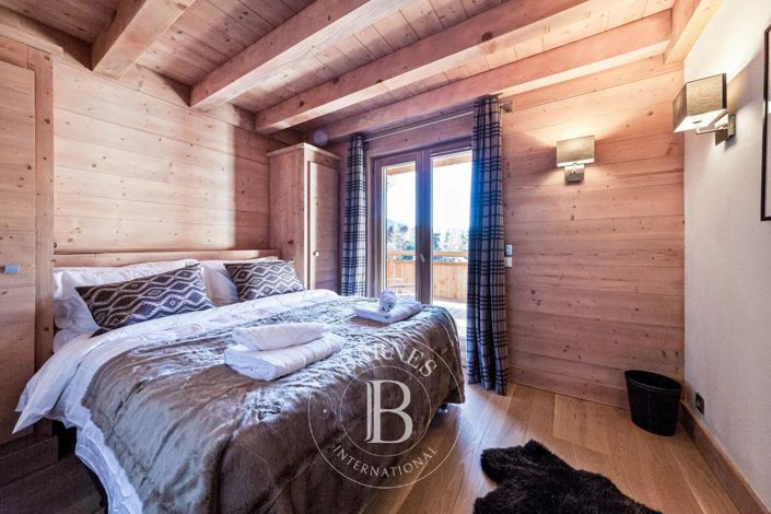 Image No.1-5 Bed Apartment for sale
