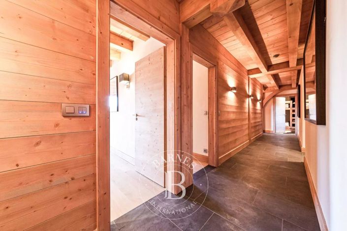 Image No.25-5 Bed Apartment for sale