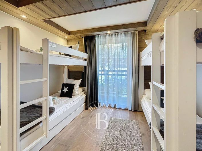 Image No.21-5 Bed Apartment for sale