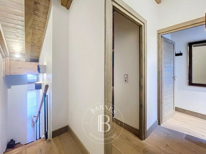 Image No.25-5 Bed Apartment for sale