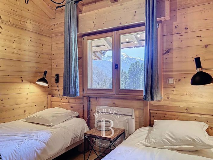 Image No.16-5 Bed House for sale