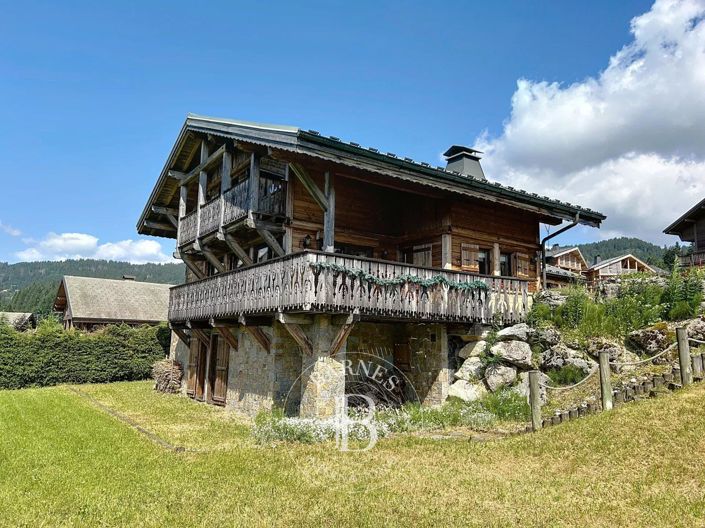 Image No.1-4 Bed House for sale