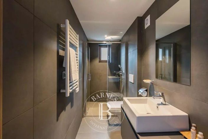 Image No.15-3 Bed Apartment for sale