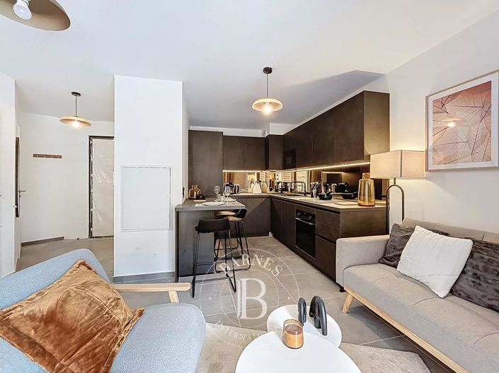 Image No.1-3 Bed Apartment for sale