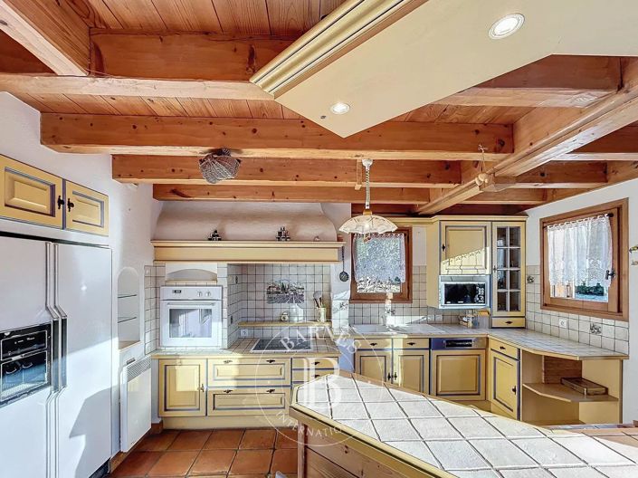 Image No.9-4 Bed House for sale