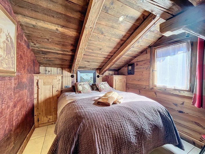 Image No.11-11 Bed House for sale