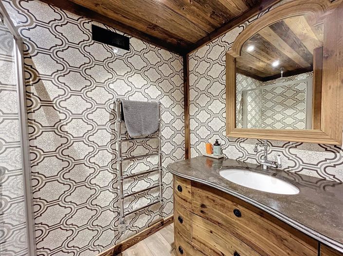 Image No.28-11 Bed House for sale