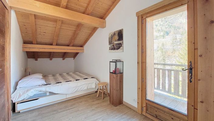 Image No.13-5 Bed House for sale