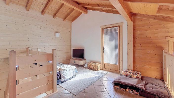 Image No.16-5 Bed House for sale