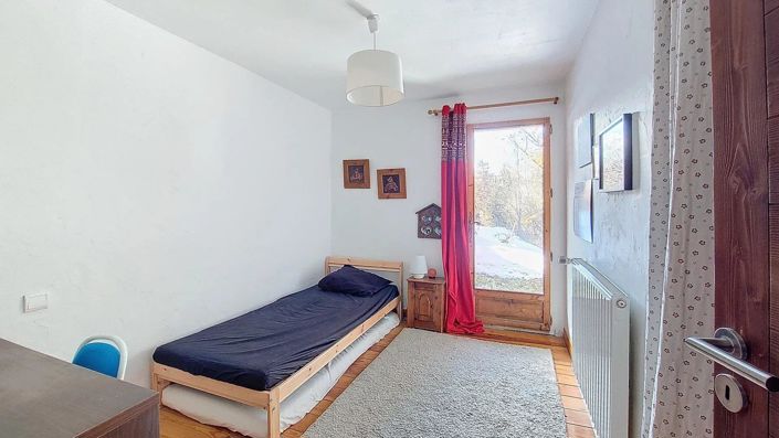 Image No.18-5 Bed House for sale